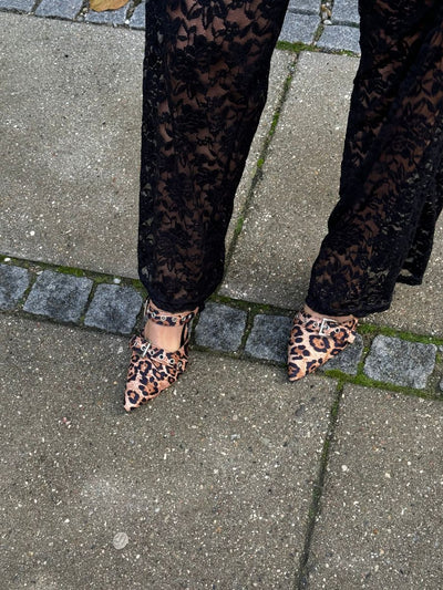 Leopard pumps