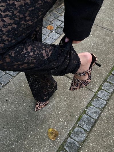 Leopard pumps