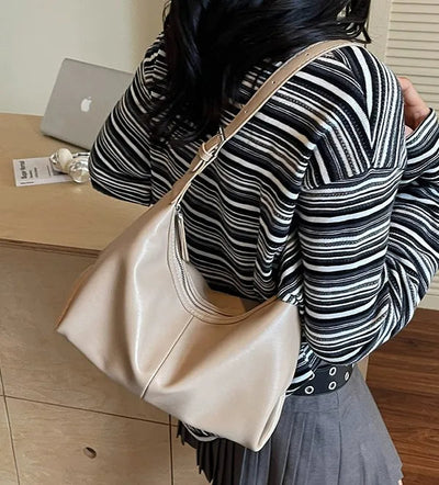 Luna Petite